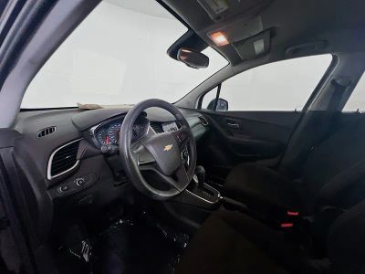 2018 Chevrolet Trax — photo 16 view