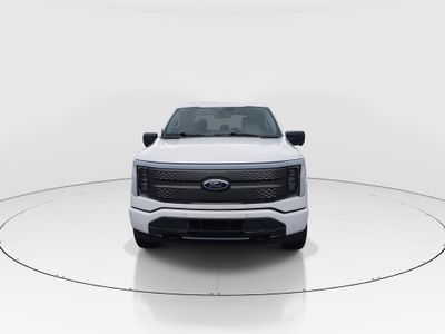 2023 Ford F-150 Lightning - Photo 2