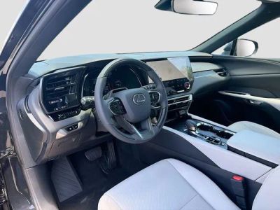 2026 Lexus RX — photo 27 view