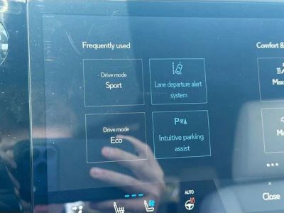 2026 Lexus RX — photo 31 view
