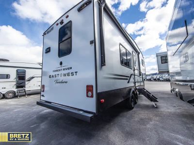 2026 EAST TO WEST Tandara - Photo 8
