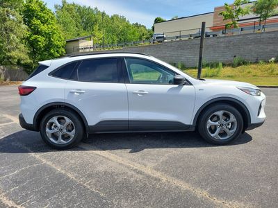 2025 Ford Escape - Photo 2