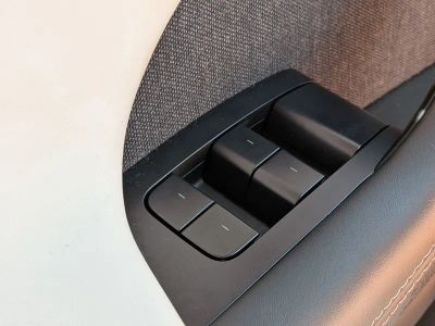2022 Tesla Model X — photo 24 view
