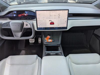 2022 Tesla Model X — photo 17 view