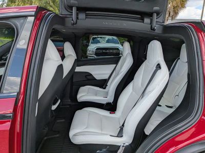 2022 Tesla Model X — photo 15 view