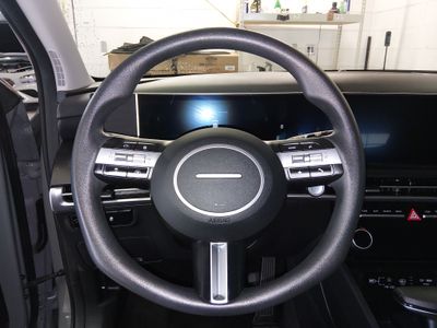 2025 Hyundai Tucson — photo 12 view