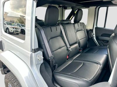 2024 Jeep Wrangler — photo 26 view