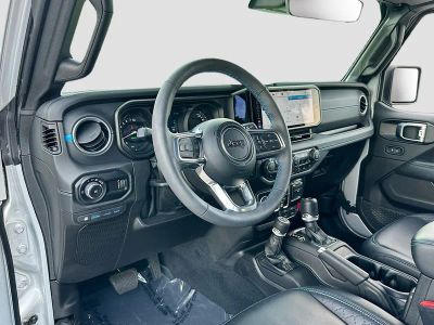 2024 Jeep Wrangler — photo 9 view