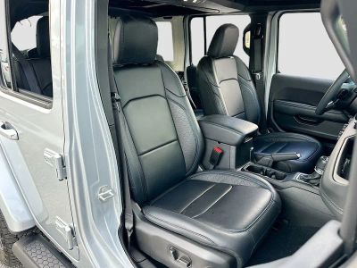 2024 Jeep Wrangler — photo 27 view