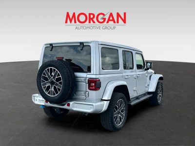 2024 Jeep Wrangler — photo 7 view