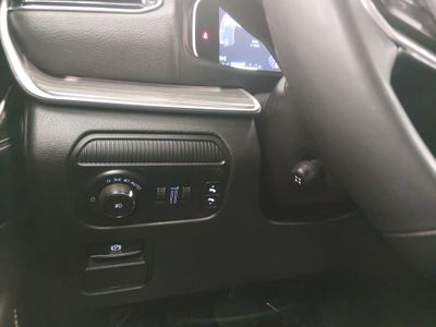 2024 Jeep Wagoneer — photo 13 view