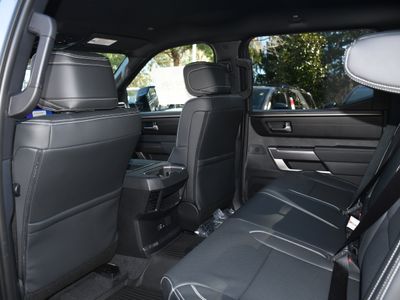2026 Toyota Tundra - Photo 8