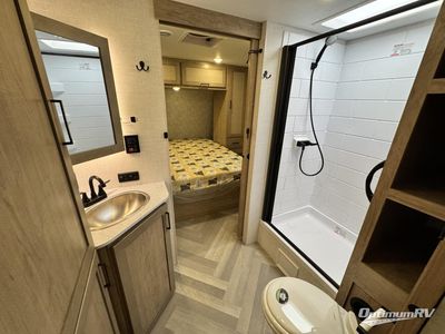 2025 Ember RV E-Series - Photo 10