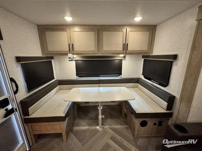 2025 Ember RV E-Series - Photo 7