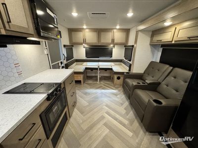 2025 Ember RV E-Series - Photo 4