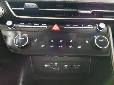 2025 Hyundai Sonata — photo 18 view