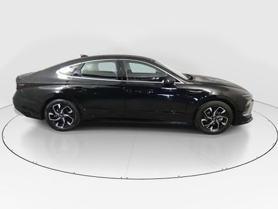 2025 Hyundai Sonata — photo 8 view