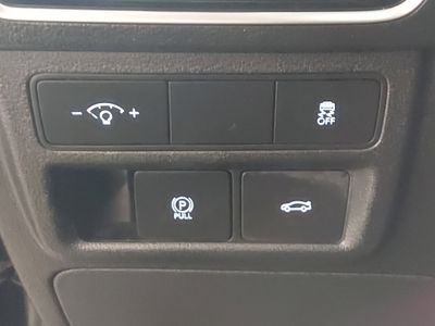 2025 Hyundai Sonata — photo 13 view
