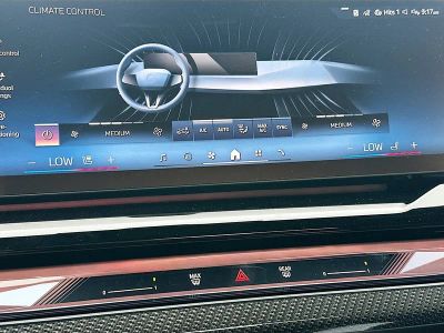 2026 BMW i5 — photo 13 view