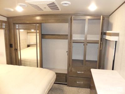 2022 Forest River Rockwood Ultra Lite — photo 12 view