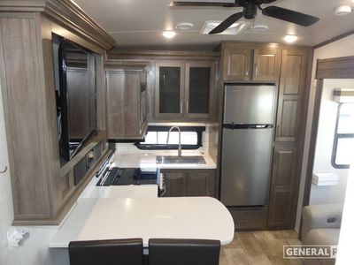 2022 Forest River Rockwood Ultra Lite — detail view