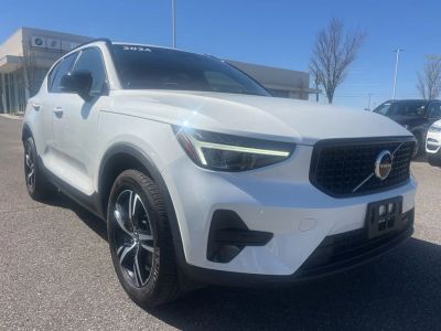 2024 Volvo XC40 - Photo 2