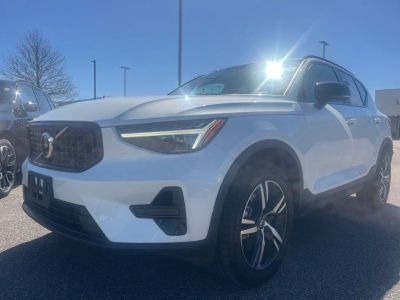 2024 Volvo XC40 - Photo 1