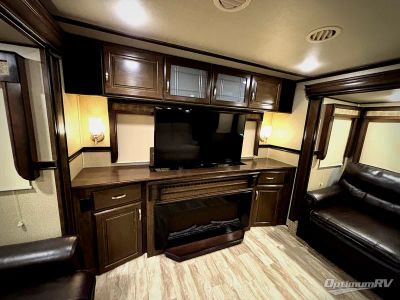 2019 Grand Design Solitude - Photo 23