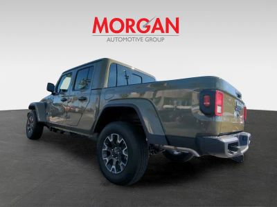 2026 Jeep Gladiator — photo 7 view