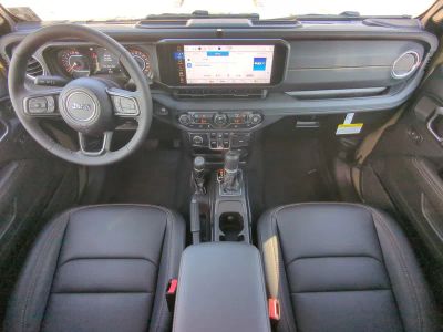 2026 Jeep Gladiator — photo 16 view
