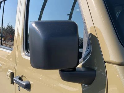 2026 Jeep Gladiator — photo 12 view