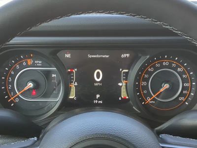2026 Jeep Gladiator — photo 30 view