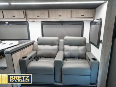 2026 Grand Design Lineage Series F - Photo 9