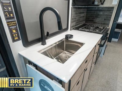 2026 Grand Design Lineage Series F - Photo 12