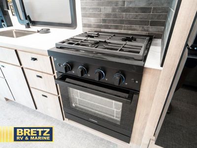 2026 Grand Design Lineage Series F - Photo 13