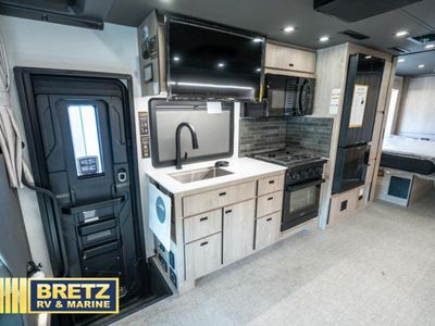 2026 Grand Design Lineage Series F - Photo 7