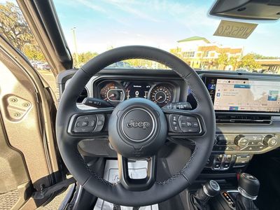 2026 Jeep Wrangler - Photo 13