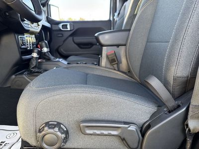 2026 Jeep Wrangler - Photo 11
