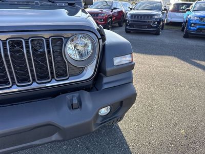 2026 Jeep Wrangler - Photo 8