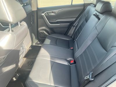 2025 Toyota RAV4 — photo 16 view