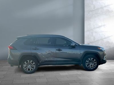 2025 Toyota RAV4 — photo 7 view