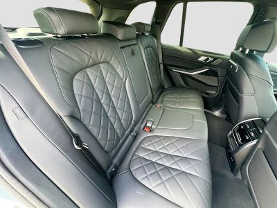 2026 BMW X5 — photo 22 view