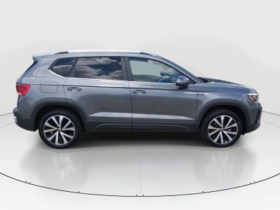 2024 Volkswagen Taos - Photo 8