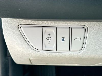 2023 Genesis G70 — photo 10 view