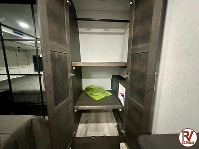 2025 Keystone RV Alpine - Photo 36