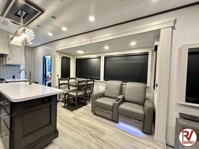 2025 Keystone RV Alpine - Photo 18