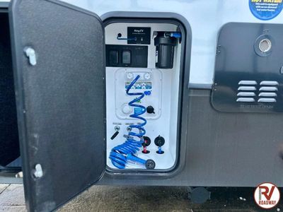2025 Keystone RV Alpine - Photo 9