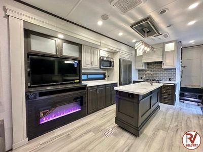 2025 Keystone RV Alpine - Photo 16