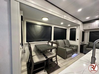 2025 Keystone RV Alpine - Photo 14