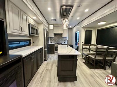 2025 Keystone RV Alpine - Photo 17